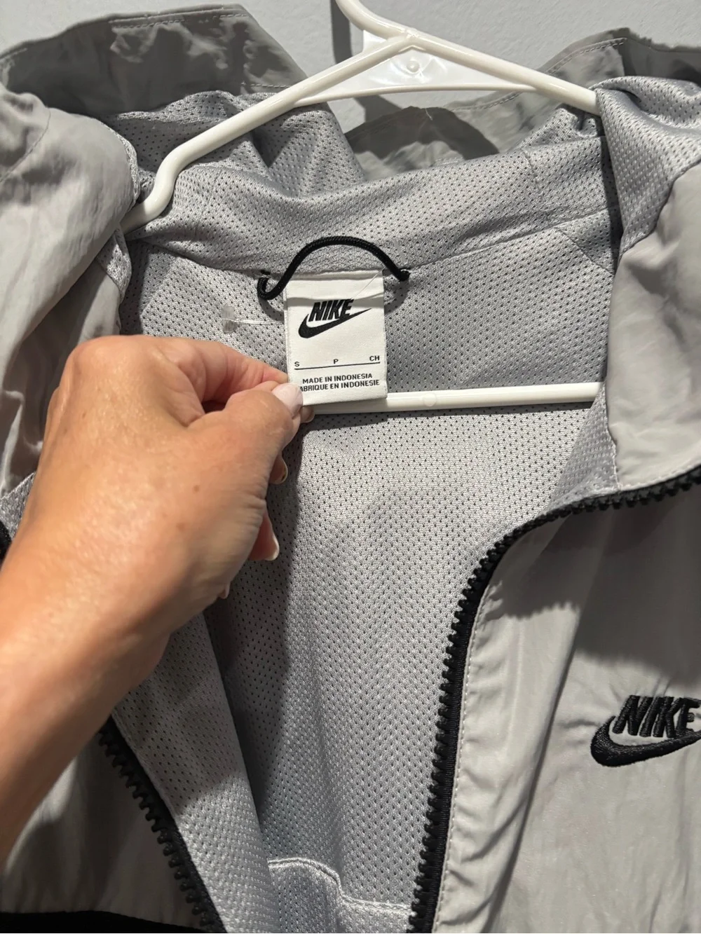 Nike‎ men’s sportswear Windrunner jacket